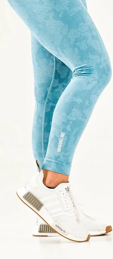 DM Training Wild Camo Sportlegging Dames - Squat Proof, Stylish Camouflage & High Waist - Blue / Blauw 6 DM Training Wild Camo Sportlegging Dames - Squat Proof, Stylish Camouflage & High Waist - Blue / Blauw - Afbeelding 4