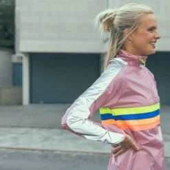 Gofluo. Sunrise Hardloopjasje - Reflecterende Jas - Fluorescerend - Veiligheid Jack - Hardloophesje - Veilig De Weg Op - Roze - XL -Sportkleding-Dames Winkel 550x309 16