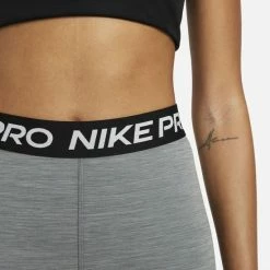 Nike Pro 365 Short Tight Sportlegging - Maat M - Vrouwen - Grijs - Zwart - Wit -Sportkleding-Dames Winkel 550x550 336
