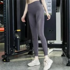 Fitness/Yoga Legging Maat S - Fitness Legging - Sport Legging Stretch - Squat Proof - Donker Grijs - LOUZIR 7 Fitness/Yoga Legging Maat S - Fitness Legging - Sport Legging Stretch - Squat Proof - Donker Grijs - LOUZIR -Sportkleding-Dames Winkel 550x550 406