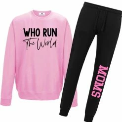 Livingstickers Joggingpak Dames-who Run The World Moms-roze-zwart-Maat S