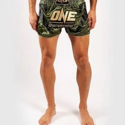 Venum X ONE FC Muay Thai Short Khaki Gold Maat Venum Kickboks Muay Thai Shorts: M - Jeans Maat 30 -Sportkleding-Dames Winkel 550x660 33