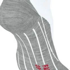 FALKE RU4 Short Pace Dames Sokken - Wit - Maat 39-40 -Sportkleding-Dames Winkel 550x664 1