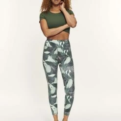 Active Panther T-shirt Wendy Top Solid Cross Army Green, Dames Yoga Elastische Oefening Sport Tops Korte Mouwen Workout Kleding Fitness Casual Vrouwen Sport Fitness Basic Compressie Running Crop Tops, Longline Crop Tank Top Gewatteerde Running Yoga 14 Active Panther T-shirt Wendy Top Solid Cross Army Green, Dames Yoga Elastische Oefening Sport Tops Korte Mouwen Workout Kleding Fitness Casual Vrouwen Sport Fitness Basic Compressie Running Crop Tops, Longline Crop Tank Top Gewatteerde Running Yoga -Sportkleding-Dames Winkel 550x831 6